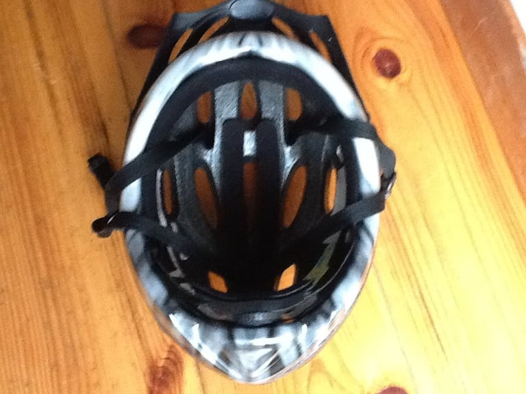 Brand new gender free cycle helmet for sale. Beautiful. Yours for just £7.