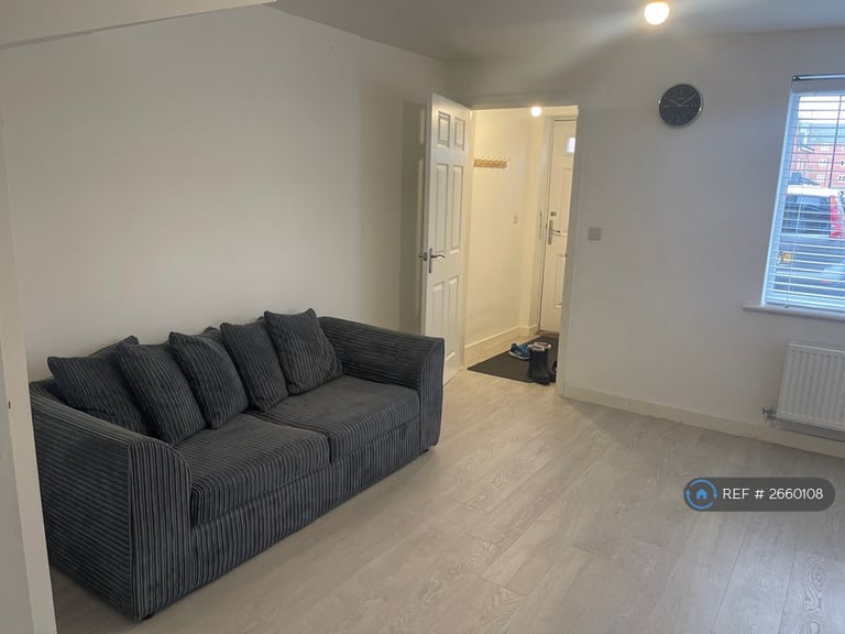 3 bedroom house in Chelmsford Drive, Coventry, CV6 (3 bed) (#2660108)