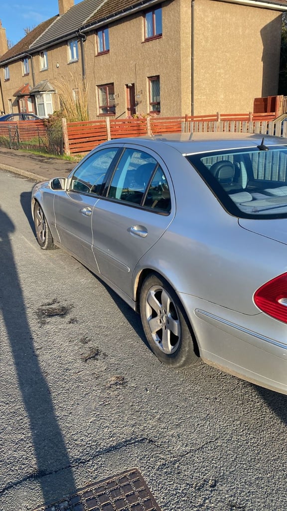 Mercedes-Benz, E CLASS, Saloon, 2005, Semi-Auto, 2148 (cc), 4 doors