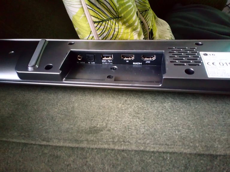 for sale lg   BLUETOOTH SOUND BAR for TV stainless steel finish £20