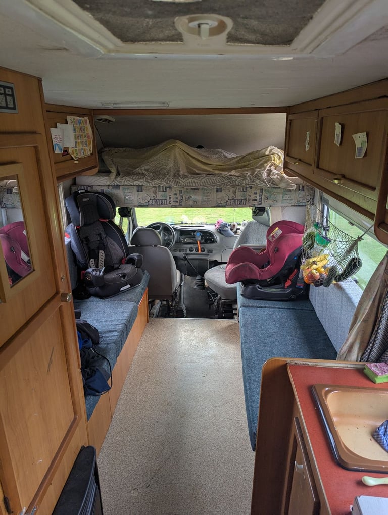 Spacious 6-Berth Motorhome - Ford, TRANSIT 110, 1997, 2500 (cc)