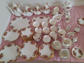 ROYAL ALBERT OLD COUNTRY ROSES ITEMS 