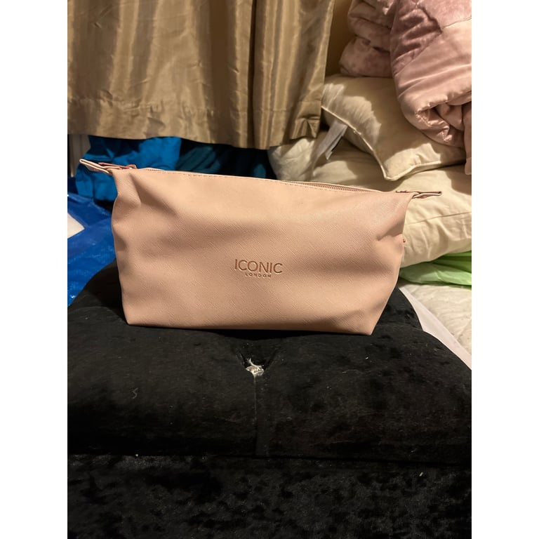 Iconic makeup bag
