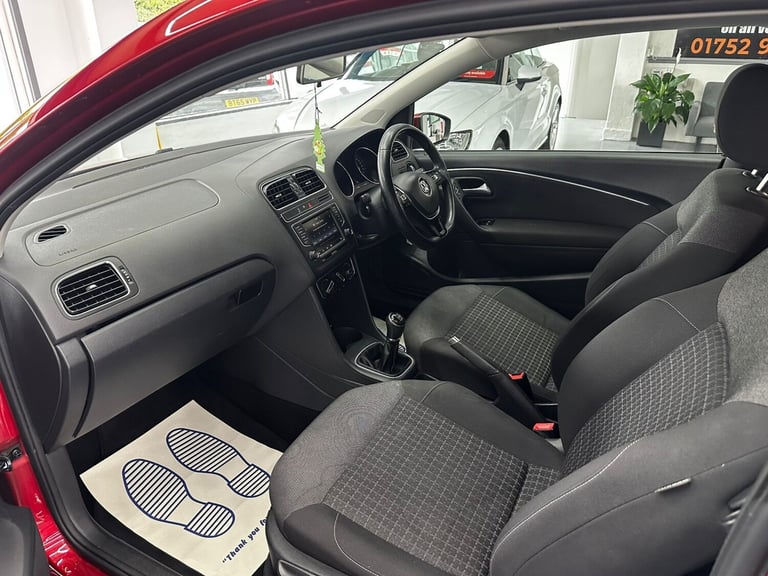 VOLKSWAGEN POLO 1.0 BlueMotion Tech SE 2014