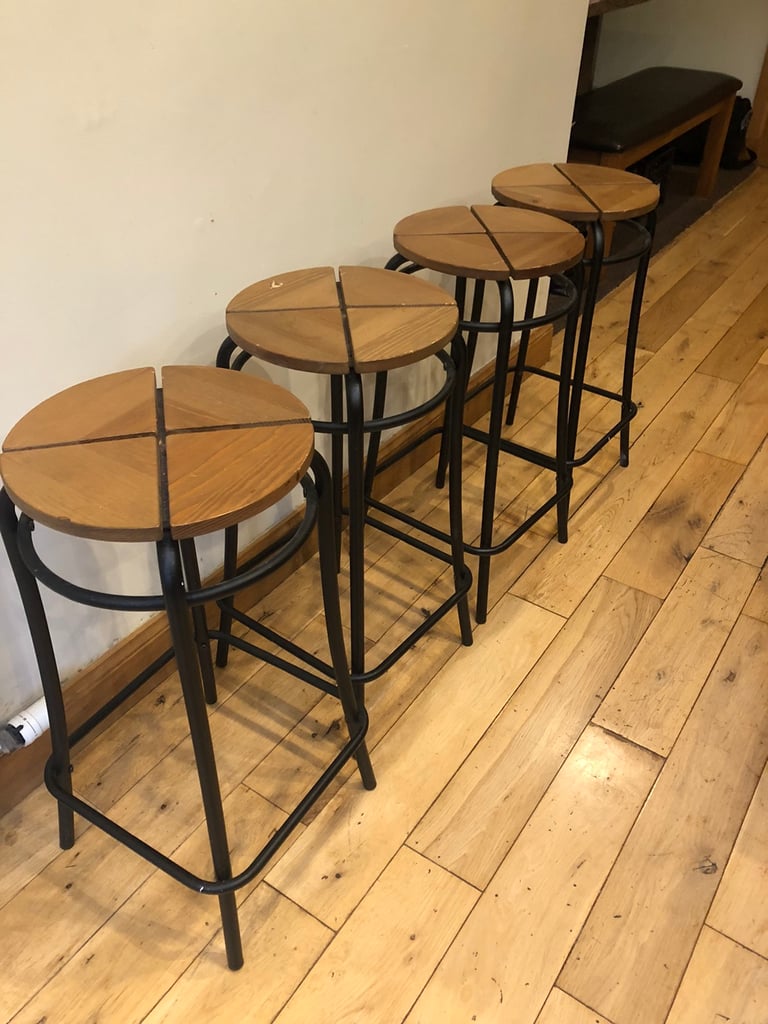 4 matching stools 