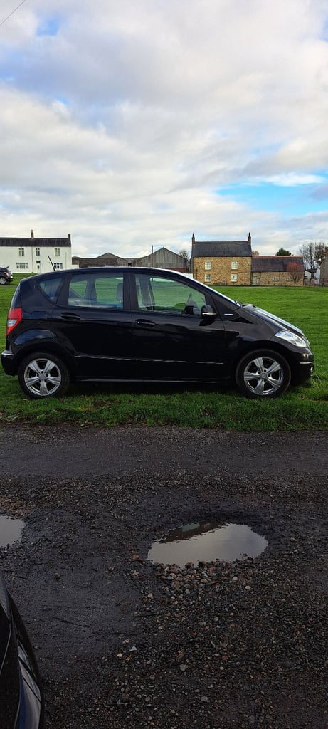 image for Mercedes-Benz, A CLASS, Hatchback, 2009, Semi-Auto, 1699 (cc), 5 doors