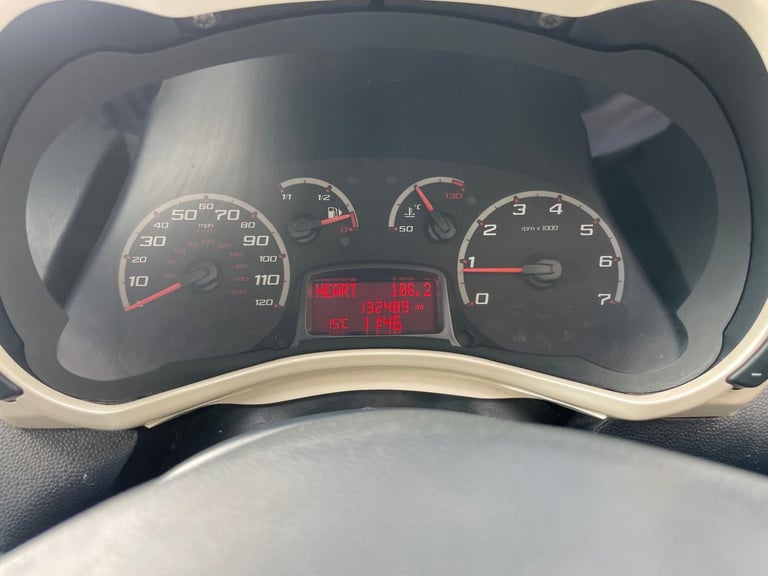 FORD KA 1.2 ZETEC 59 REG MAGENTA RED 3 DOOR MOT JUNE 25TH 2026 TAX £35 LOW INSURANCE
