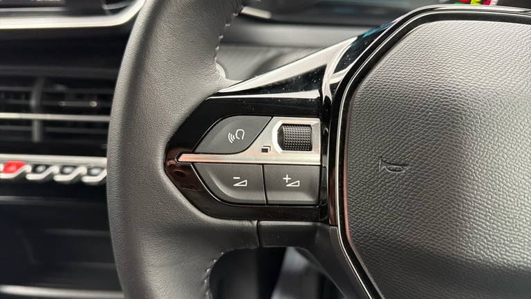 2025 Peugeot 208 50kWh Active Premium + Hatchback 5dr Electric Auto (7.4kW Charger) (136 ps) Hatc...