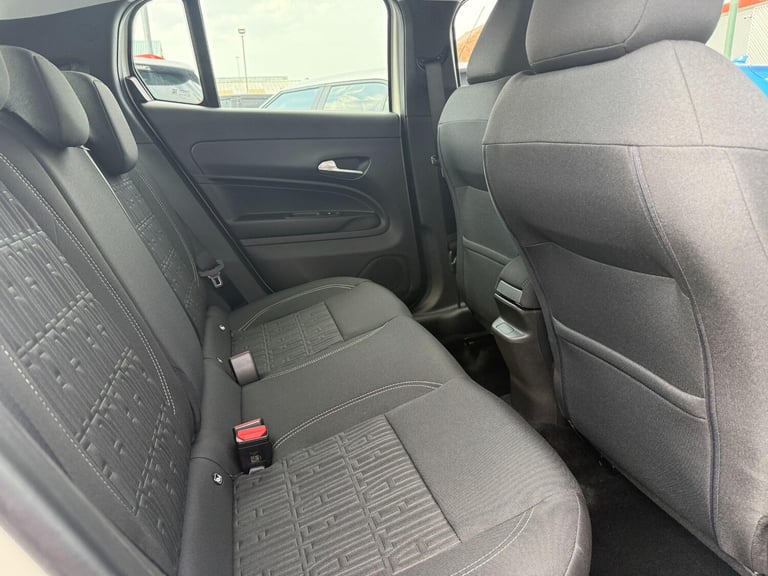 2025 Fiat 600 1.2 MHEV SUV 5dr Petrol Hybrid e-DCT Euro 6 (s/s) (100 ps) HATCHBACK Petrol/Electri...