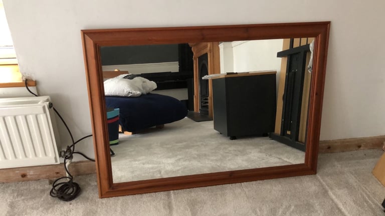 Large pine mirror 104x74cm excellent condition