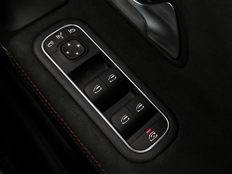  Mercedes-Benz A-Class 1.3 A180 AMG Line (Premium 2) 7G-DCT Euro 6 (s/s) 5dr Petrol Automatic