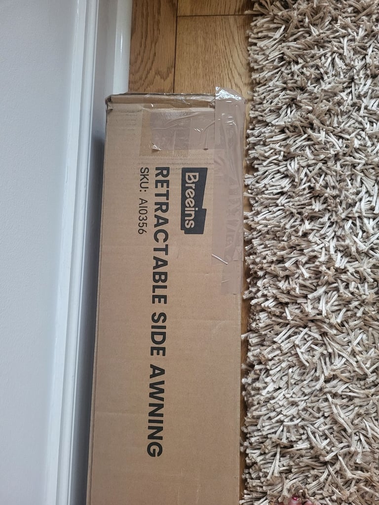 🌿 Retractable Side Awning – 140 x 300 cm – BRAND NEW – £40 ONO