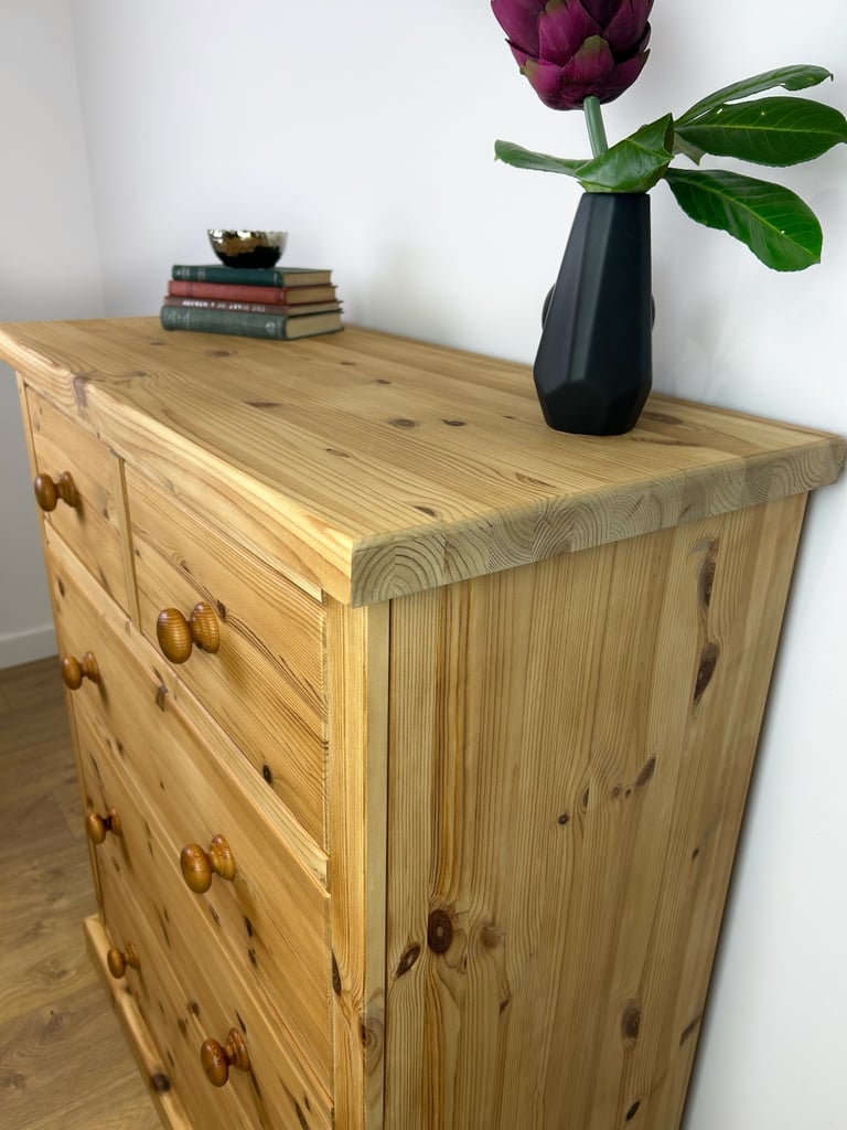 QAULITY CHEST OF DRAWERS 