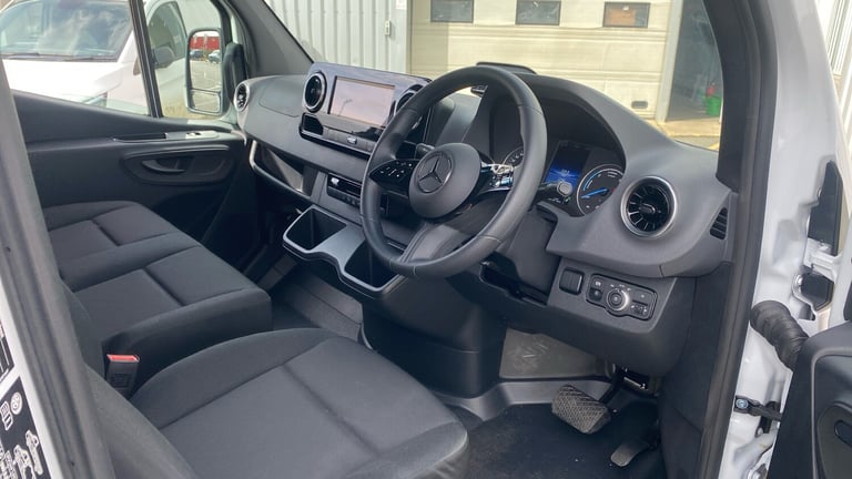 2025 Mercedes-Benz Sprinter 100kW 113kWh Pro Van Auto PANEL VAN ELECTRIC Automatic