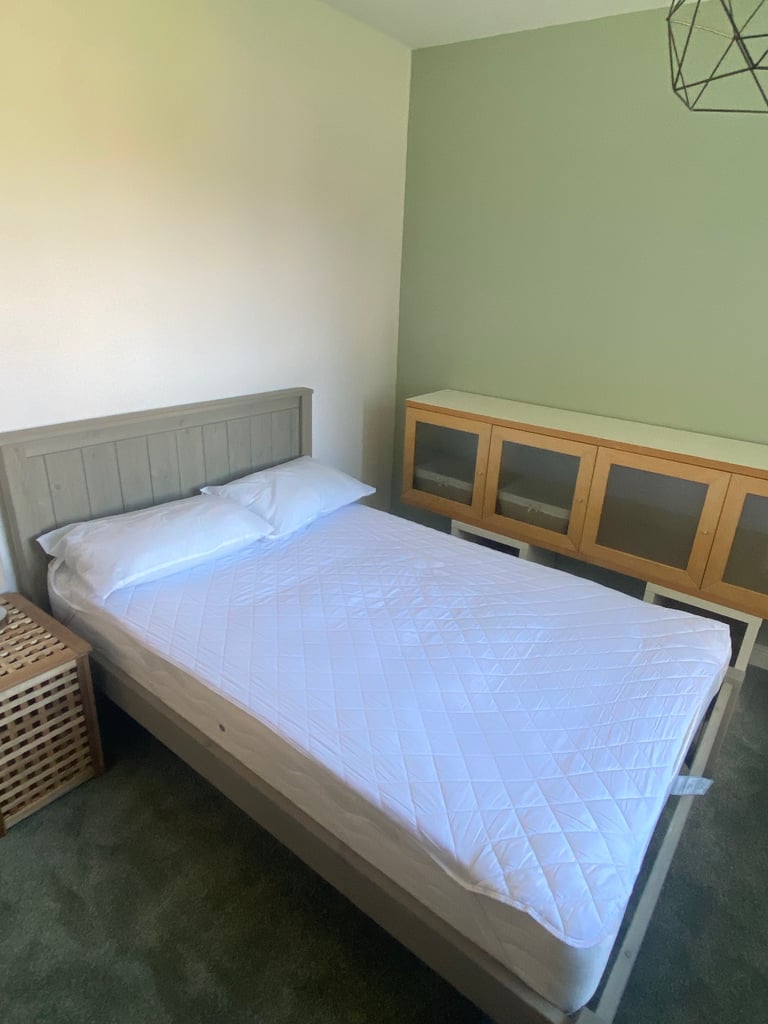 Lodged required to share house 