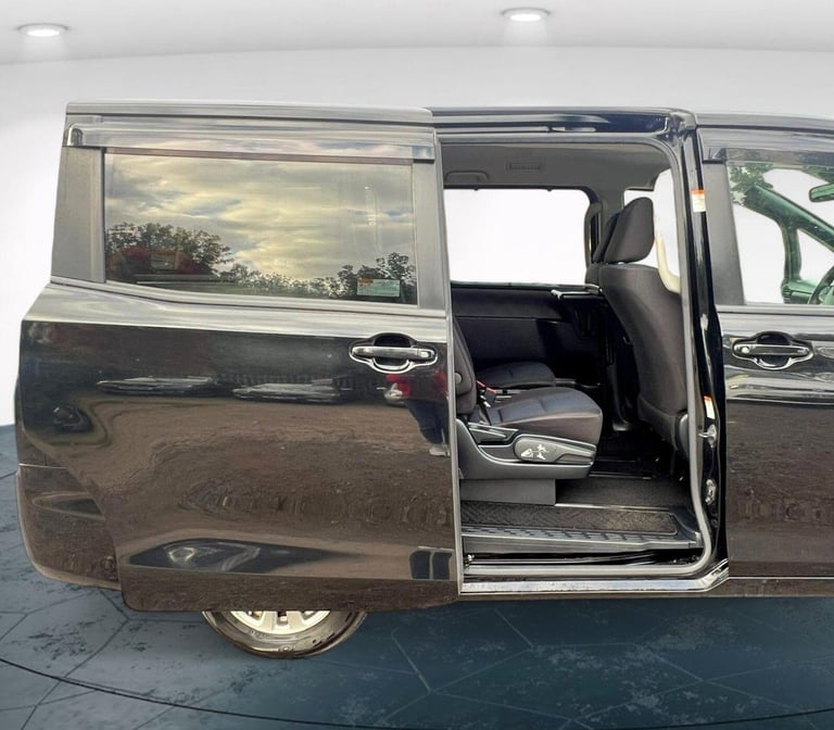 2019 Toyota Voxy Noah Hybrid 1.8 ZWR80 Auto Hybrid