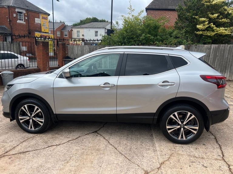 2019 Nissan Qashqai 1.3 DiG-T N-Connecta 5dr HATCHBACK PETROL Manual