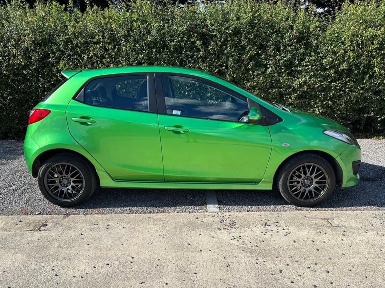 2009 Mazda Mazda2 1.5 Sport 5dr HATCHBACK Petrol Manual - Image 14