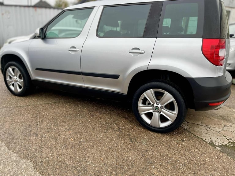 2010 Skoda Yeti 2.0 TDI CR SE 5dr HATCHBACK Diesel Manual