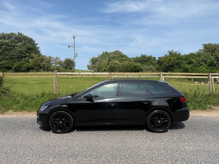 SEAT Leon 1.5 TSI EVO 150 FR Black Edition [EZ] 5dr DSG Petrol