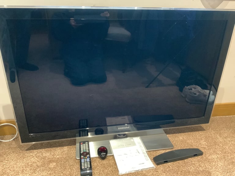 Samsung 46” UE46B8000XW TV