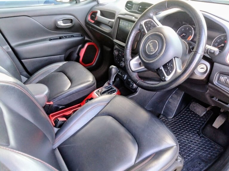 2018 Jeep Renegade 2.0 Multijet Trailhawk 5dr 4WD Auto ESTATE Diesel Automatic