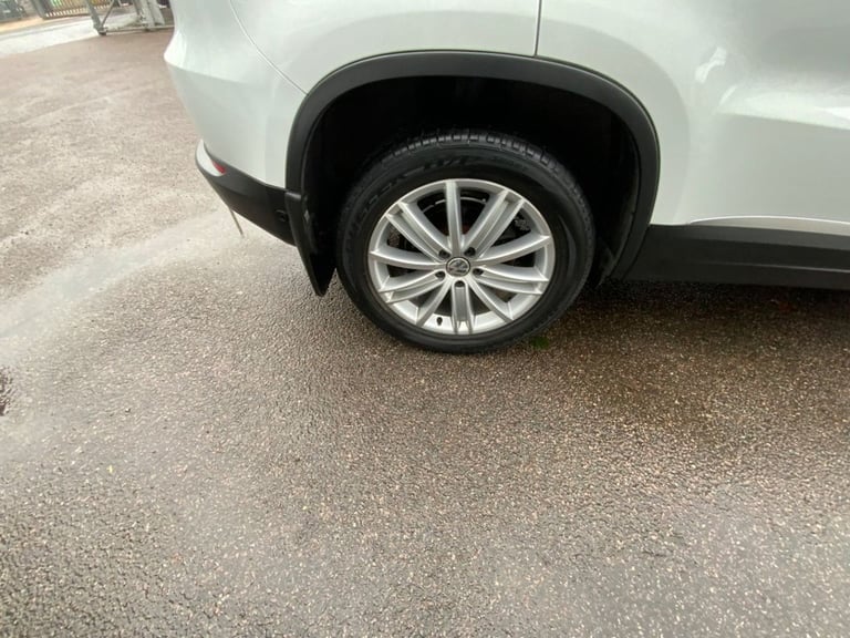 2015 Volkswagen Tiguan 2.0 TDI BlueMotion Tech Match Edition SUV 5dr Diesel DSG 4WD Euro 6 (s/s) ...