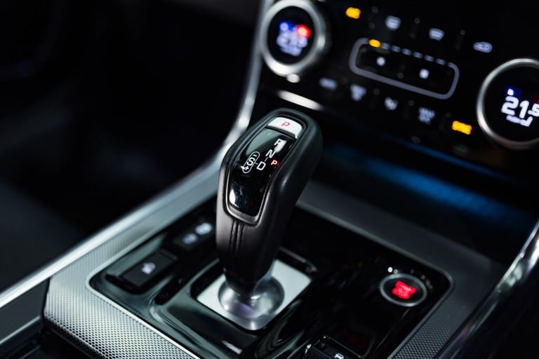 2021 Jaguar XE 2.0 D200 R-Dynamic SE 4dr Auto SALOON DIESEL Automatic