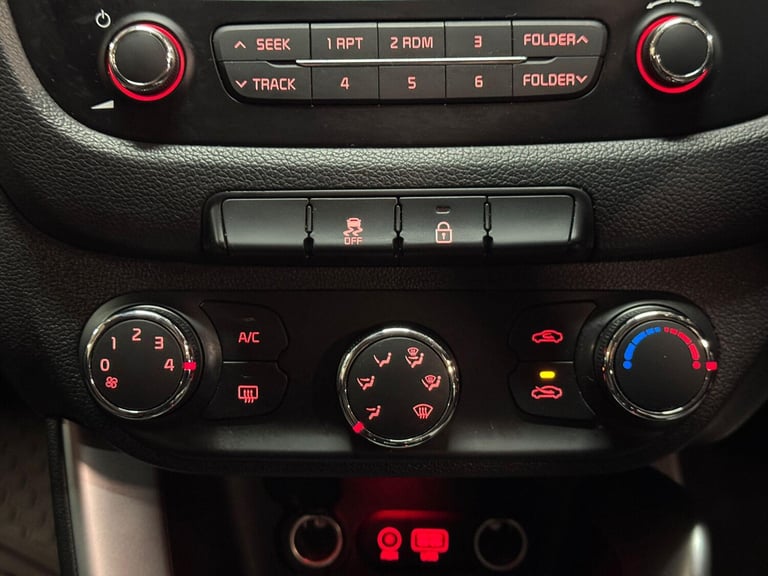 2016 Kia Ceed 1.6 CRDi 2 DCT Euro 6 (s/s) 5dr HATCHBACK Diesel Automatic