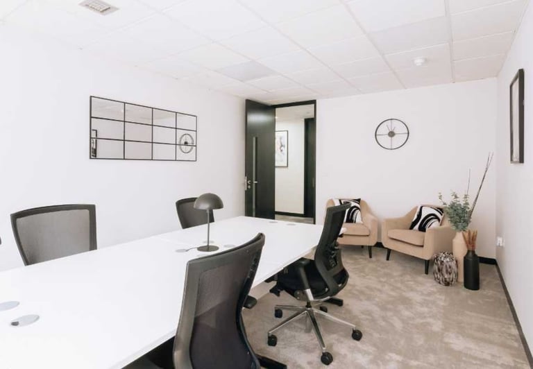 Private Offices From 4 to 275 People in Aldgate - Spaces with All Inclusive Pricing EC3N