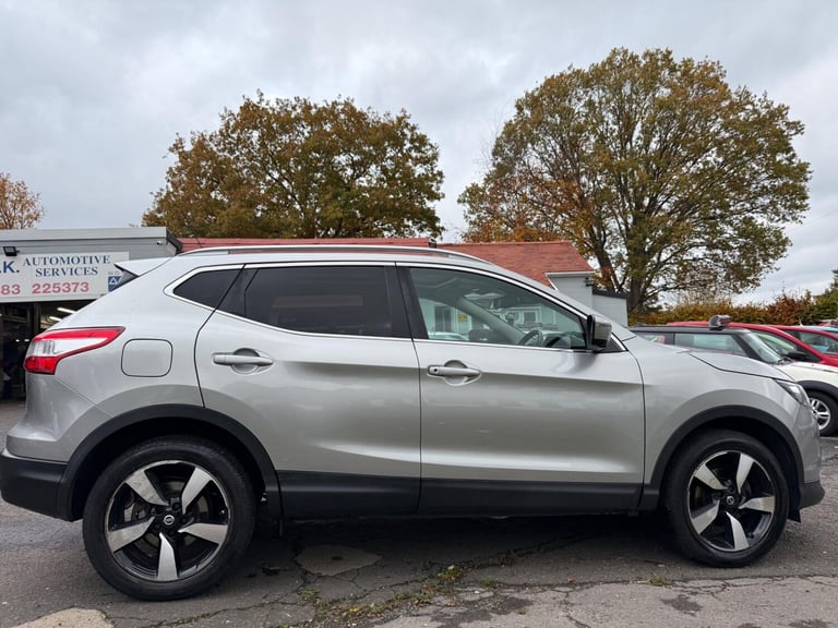 2015 Nissan Qashqai 1.6 dCi n-tec+ XTRON 2WD Euro 6 (s/s) 5dr Diesel
