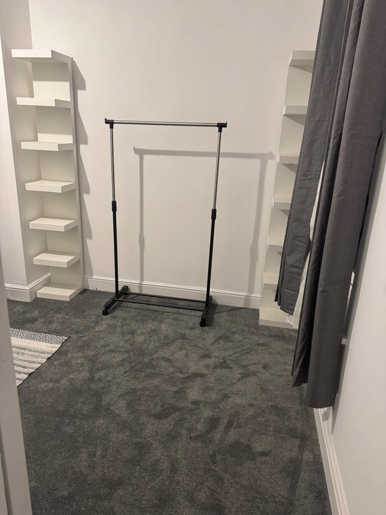 Spacious double room  available
