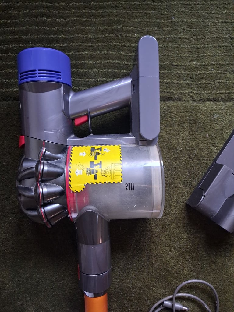 image for Dyson V8 absolute 
