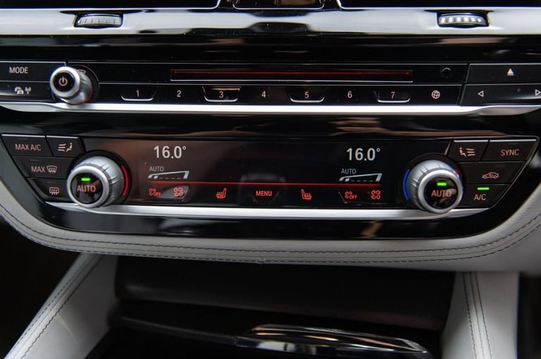 2018 BMW M5 4.4 V8 Saloon 4dr Petrol Steptronic xDrive Euro 6 (s/s) (600 ps) Saloon Petrol Automatic