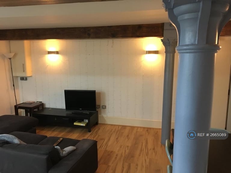 3 bedroom flat in Newarke Street, Leicester, LE1 (3 bed) (#2665089)