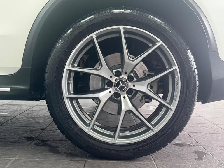 MERCEDES-BENZ GLC 2.0 GLC300d AMG Line (Premium Plus) Coupe G-Tronic+ 4MATIC