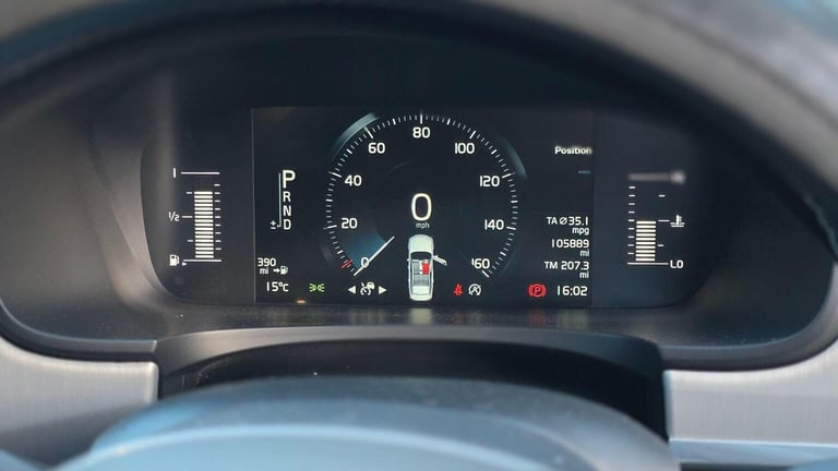 VOLVO S90 2.0 D4 Momentum Auto Euro 6 (s/s) 4dr 2018