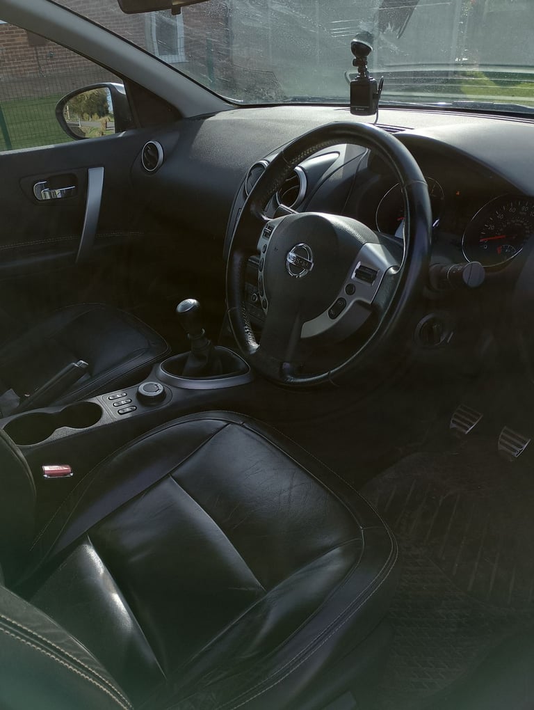 Nissan, QASHQAI, Hatchback, 2011, Manual, 1995 (cc), 5 doors 4WD