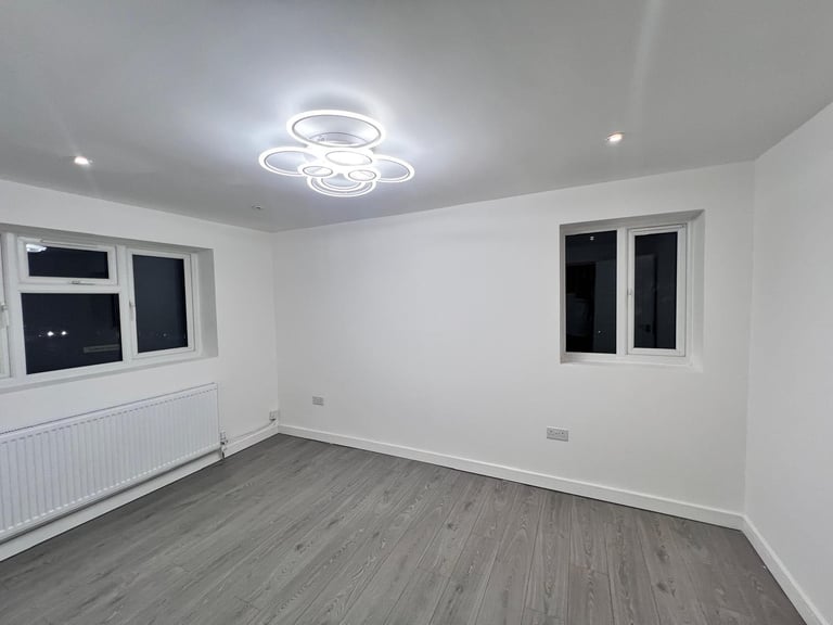 Spacious 5/6 Bedroom, 3 Bathroom House Near Heathrow – Ideal for Company Let – Newly Renovated