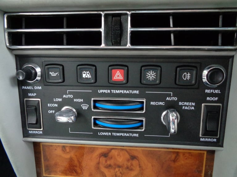 2000 Rolls-Royce Silver Spur III 4dr Auto SALOON Petrol Automatic