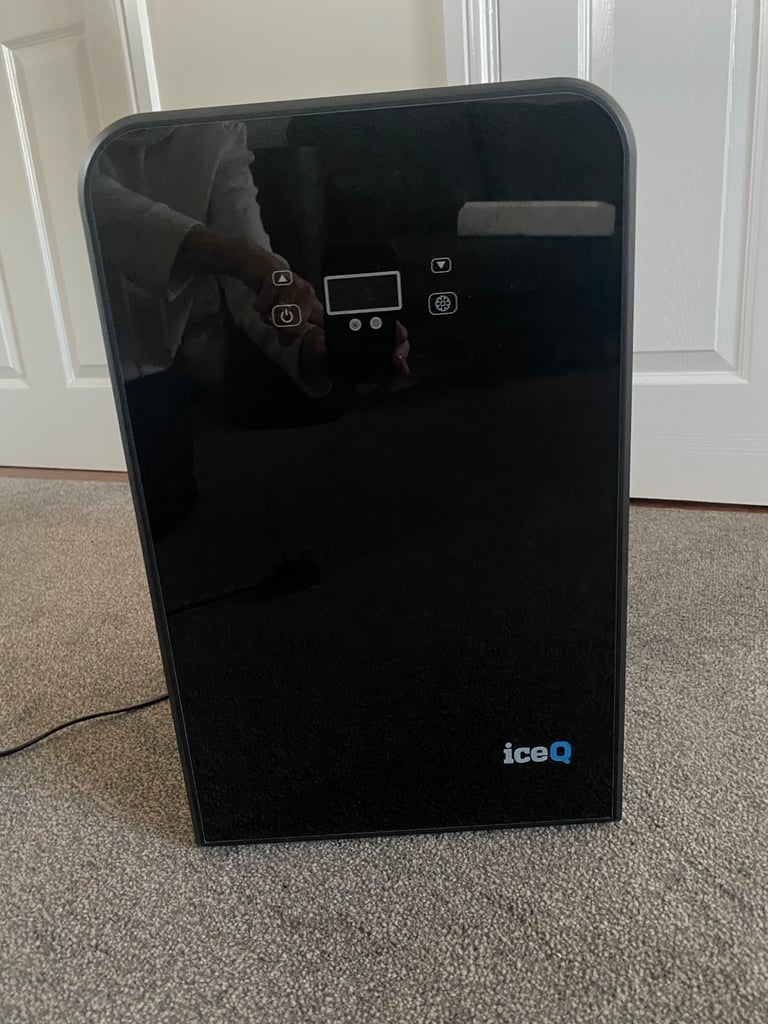 IceQ mini fridge 