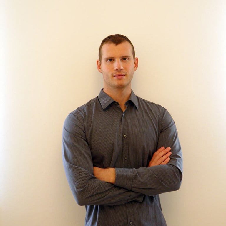 image for Experienced maths and physics online tutor - GCSE / A-levels / IB / Uni