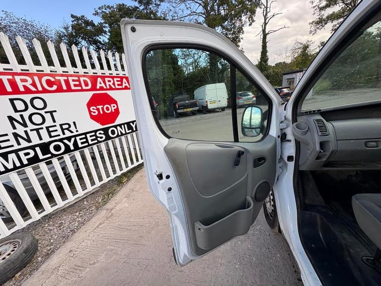 2010 Vauxhall Vivaro Vivaro  2900 CDTI LWB Panel Van DIESEL Manual