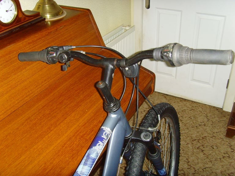 Large Apollo mountain bike nearly new condition