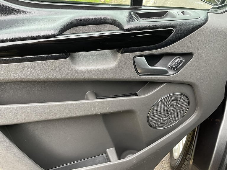 2022 Ford Tourneo Custom 2.0 320 EcoBlue MHEV Titanium L2 Euro 6 (s/s) 5dr MPV Diesel Manual