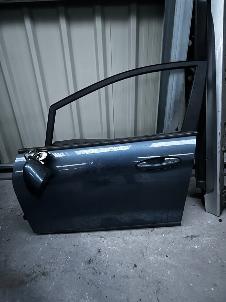 image for Genuine Passenger side door Ford fiesta 2023