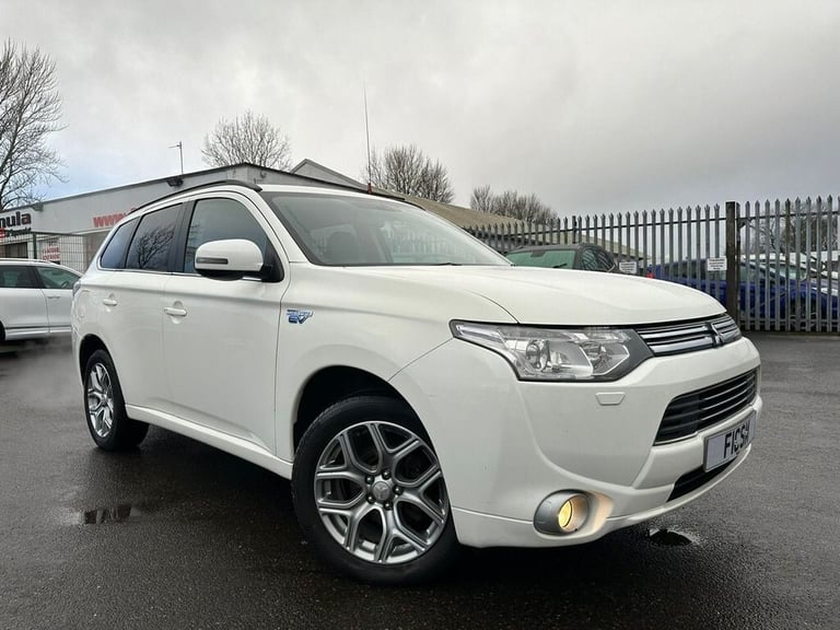 2014 Mitsubishi Outlander 0.0 PHEV GX 4H 5d 162 BHP Estate PETROL/ELECTRIC Semi Automatic