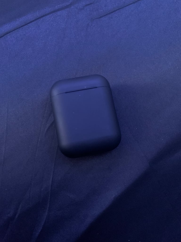 Black ear phones wireless 