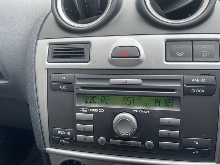 FORD FIESTA 1.4 ZETEC CLIMATE 58 REG 5 DOOR 75175 MILES 12 MONTHS MOT LOW INSURANCE 48+MPG