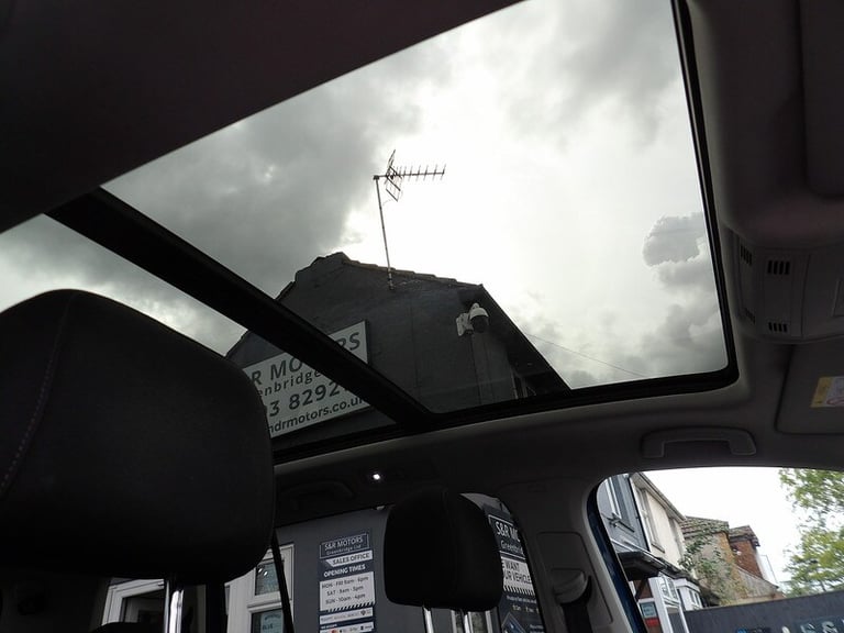 2018 Volkswagen Touran 2.0 TDI SE Family 5dr DSG MPV DIESEL Automatic